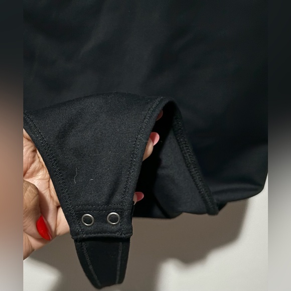 Abercrombie & Fitch Soft A&F Black Long-Sleeve Strappy Squareneck Bodysuit - Picture 5 of 5